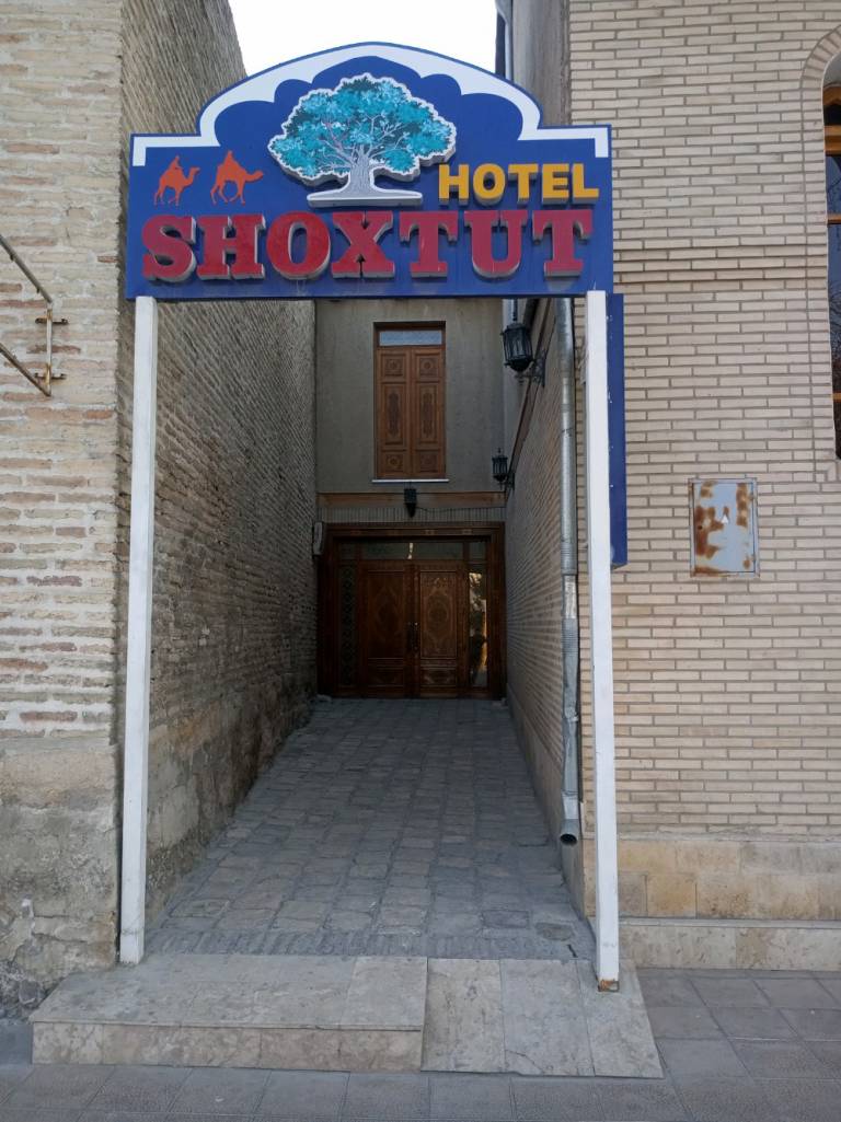 Shoxtut Hotel