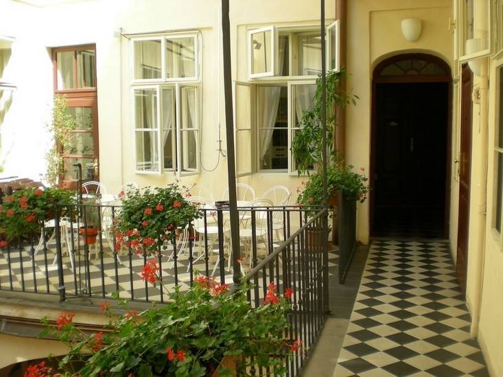 Little Town Budget Hotel 3* Чехия, Прага