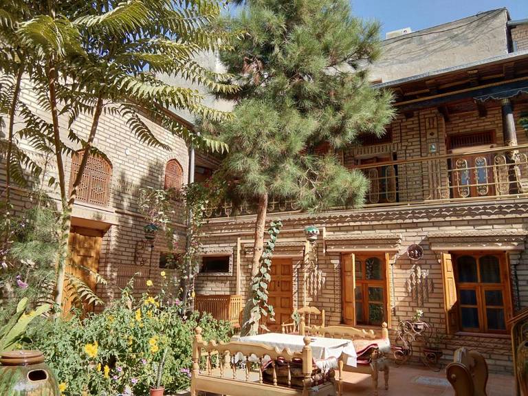 Sasha & Son Boutique Hotel