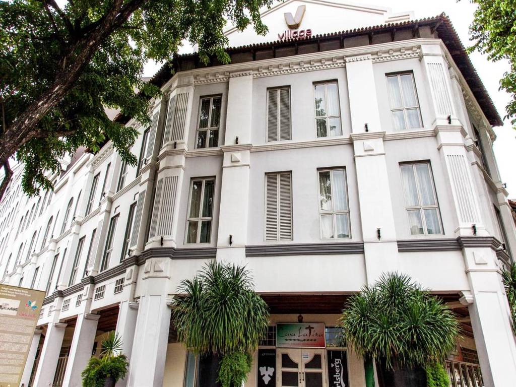 Village Hotel Albert Court by Far East Hospitality 4*