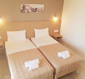 Lefkimi Hotel в Сивоте
