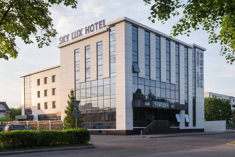 Sky Lux Hotel