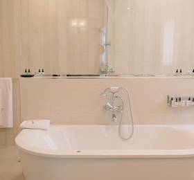 Hotel Le Vallon de Valrugues & Spa в Провансе