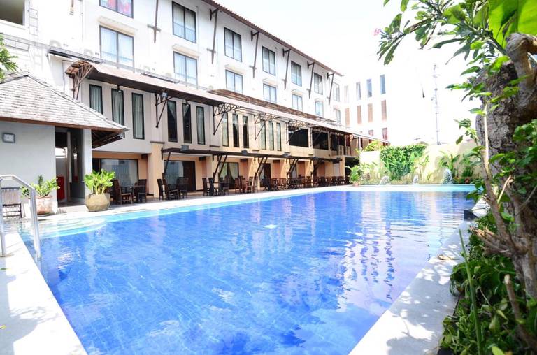 The Grand Santhi Hotel