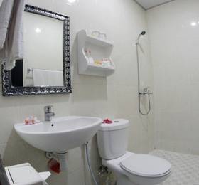 Shunda Hotel в Денпасаре