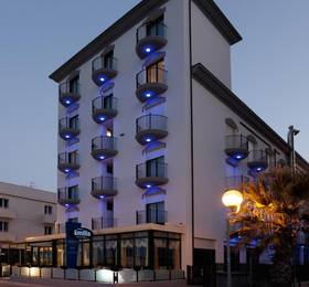 Hotel Emilia в Римини