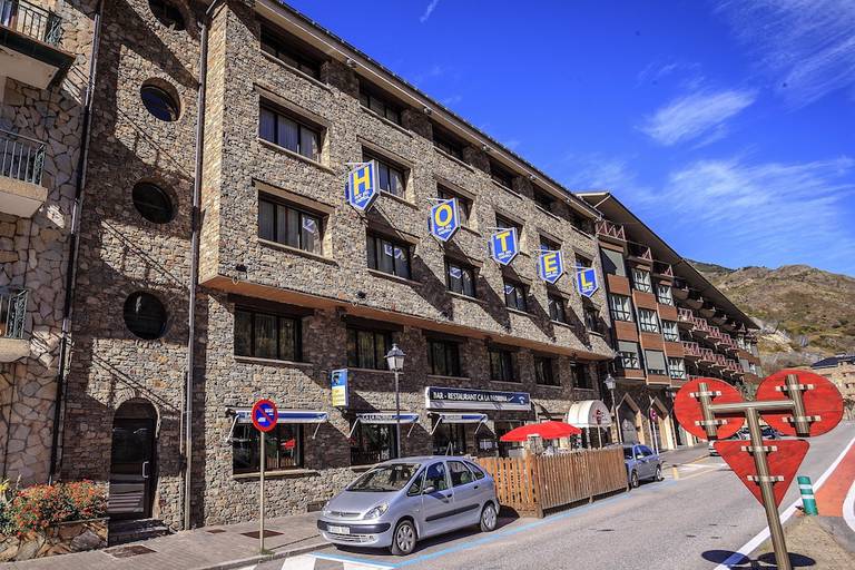 Apartamentos Turisticos Roc Del Castell