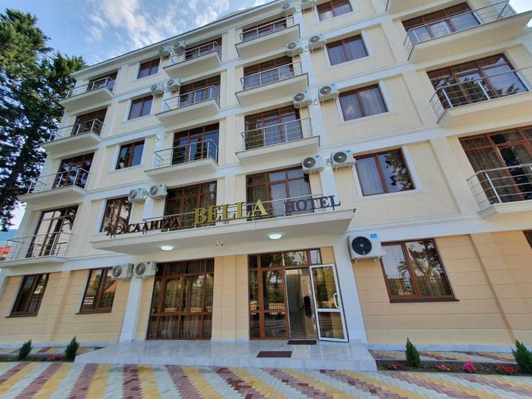 Hotel Bella