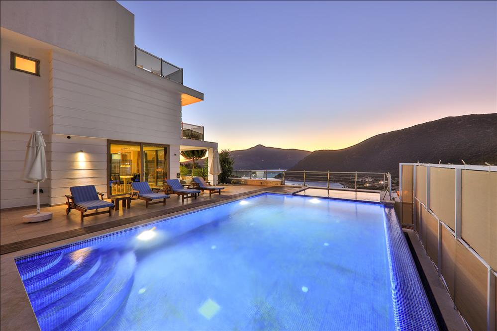 Private Villa Moonshine