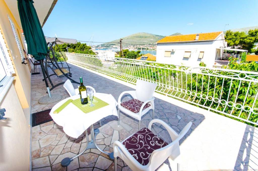 Apartments Ivana 3*