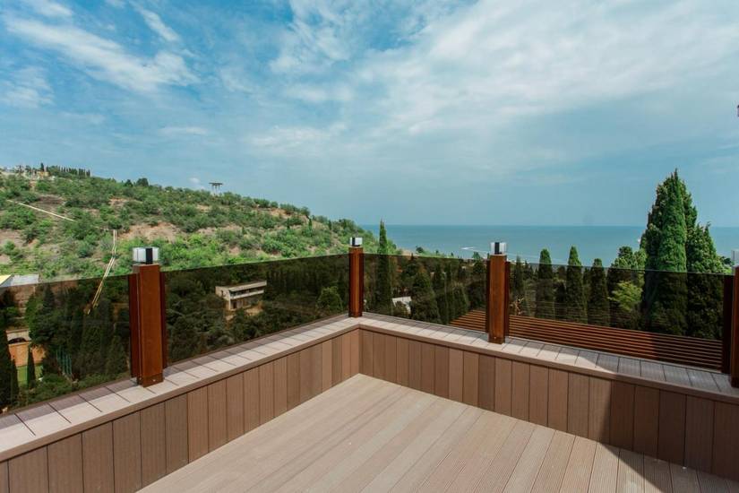 VK-Grand Hotel Россия, Алушта