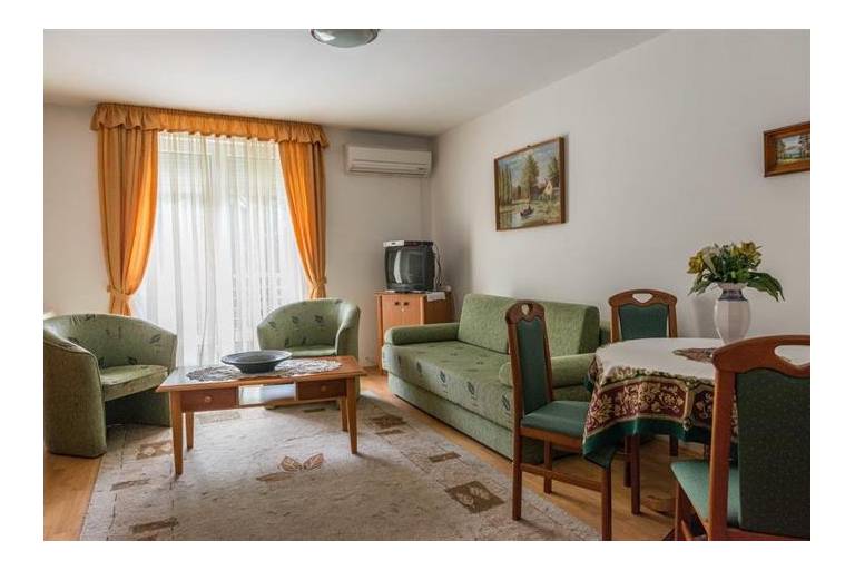 Muskatli Apartmanhaz