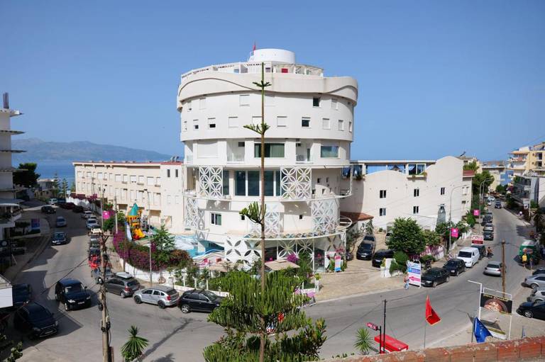 Hotel Rixhi