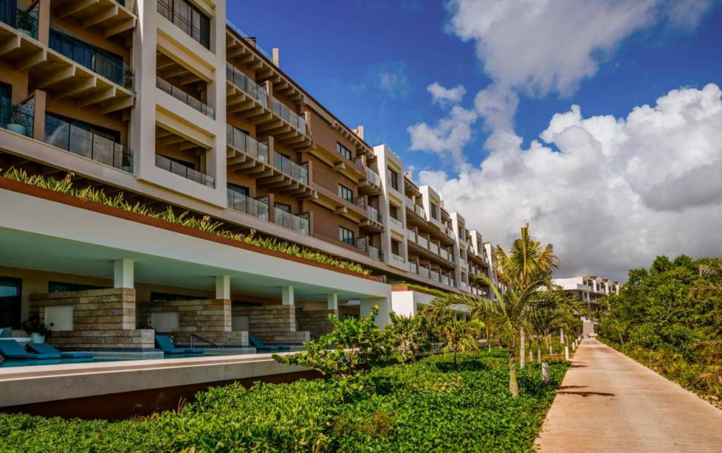 Estudio Playa Mujeres 5*