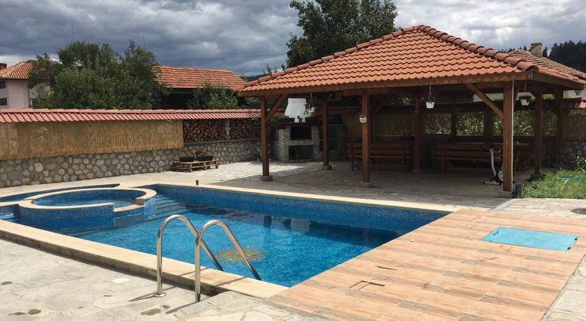 Guest House Carpe Diem 3* Болгария, Банско