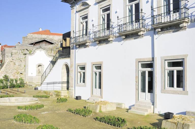 Condes de Azevedo Palace