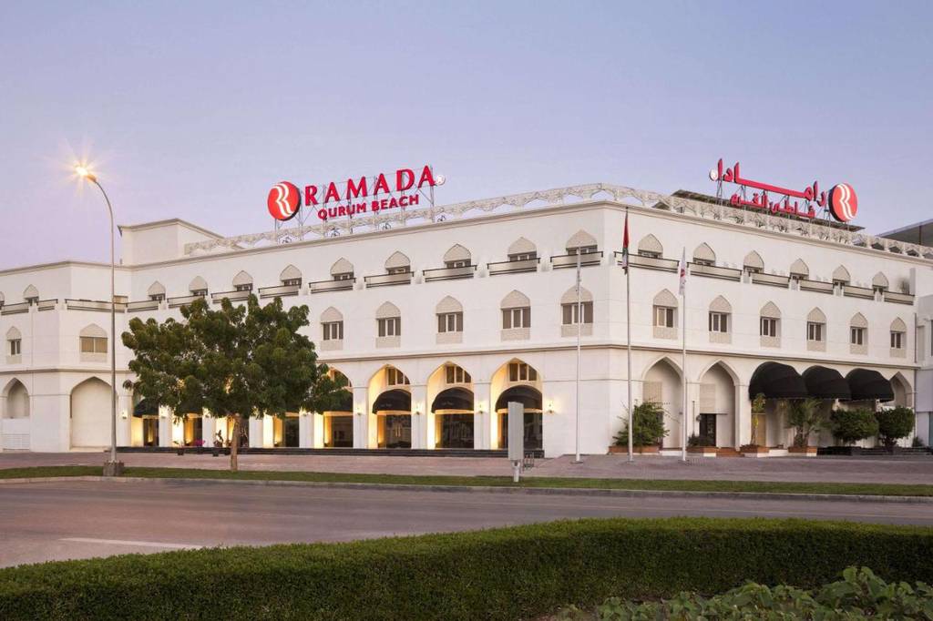 Ramada Qurum Beach 3*