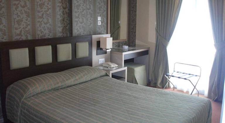 Rex Hotel