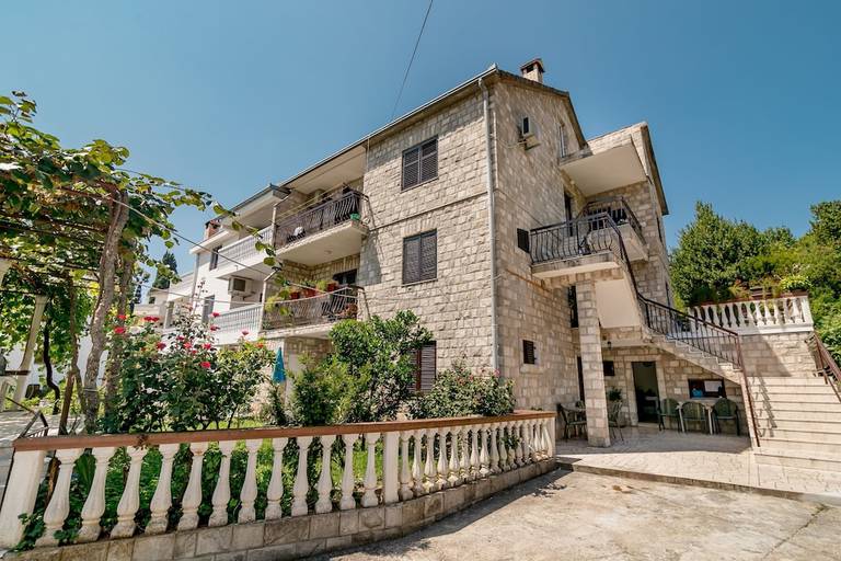 Apartments Bonaca Igalo