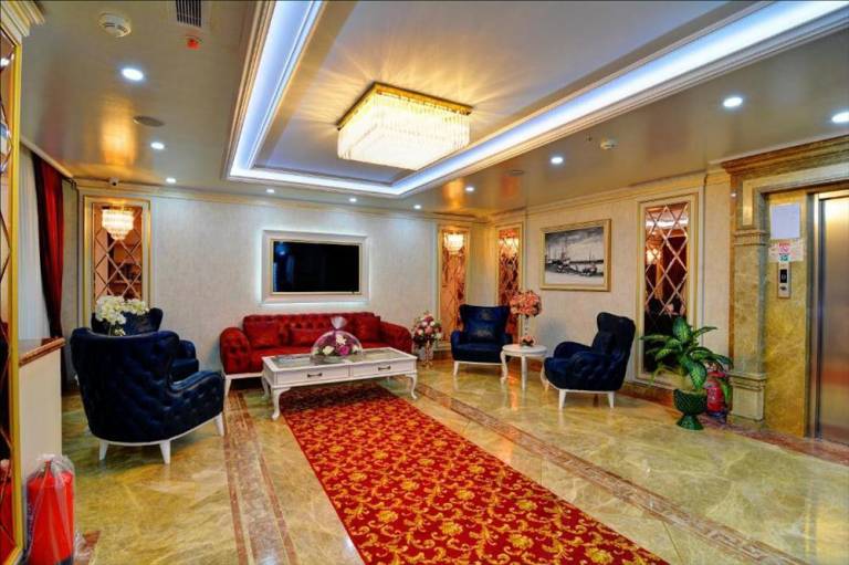 Novel Hotel 