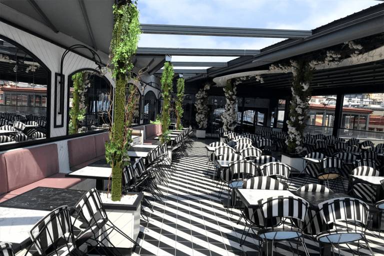 Ferman Port Hotel