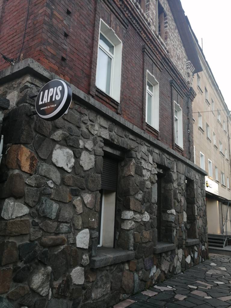 Montana Hostel