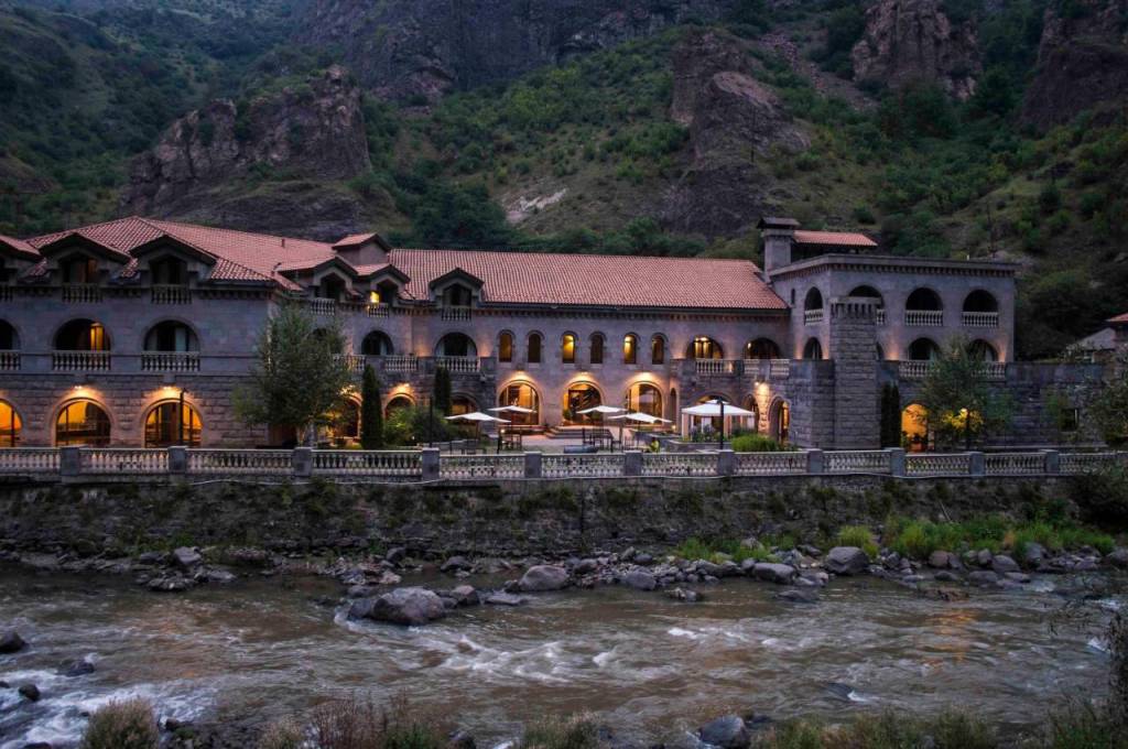 Avan Dzoraget Hotel 4*