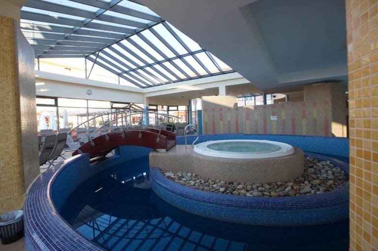 Flamingo Wellness Hotel