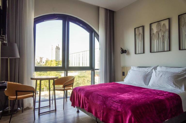 Apartique Hotel