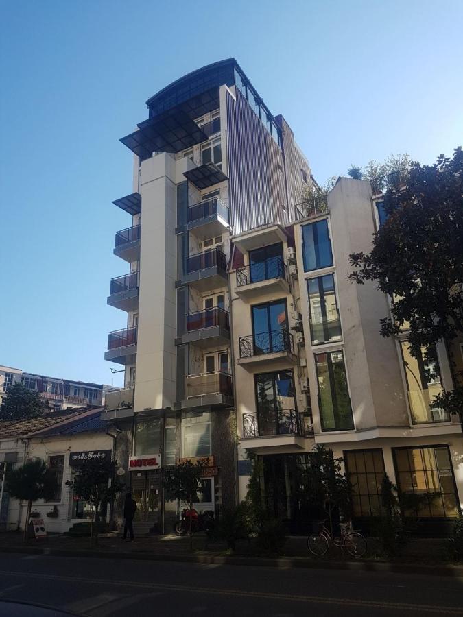 Dolphin Hotel