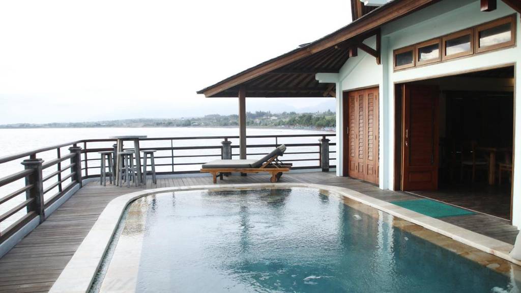 Bombora Medewi Wavelodge 3*