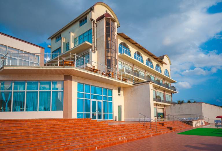 Biruzovaya Bukhta