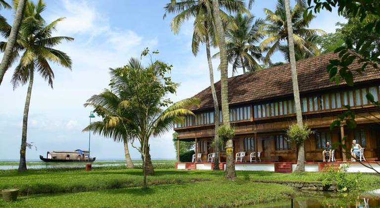 Coconut Lagoon - CGH Earth