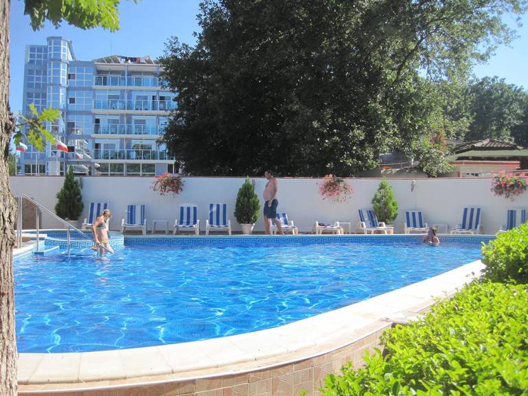 Lotos Hotel