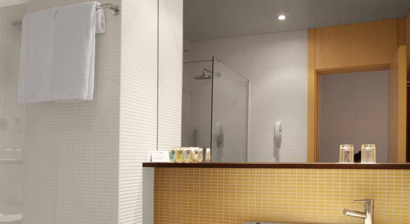 Onix Liceo Hotel 4* Испания, Барселона