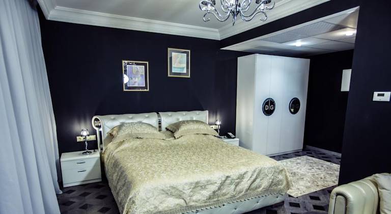 Denart Hotel