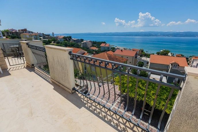 Villa La Zeta 3*