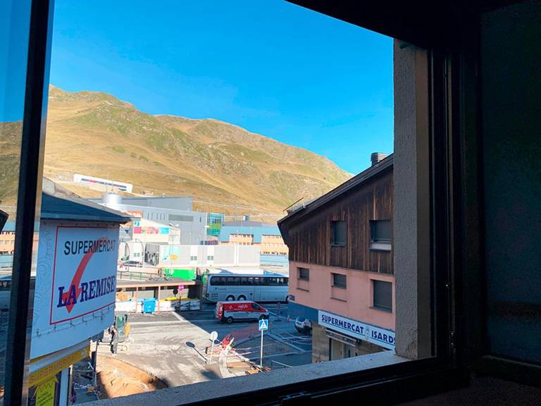 Apartartamentos Pantebre 3000