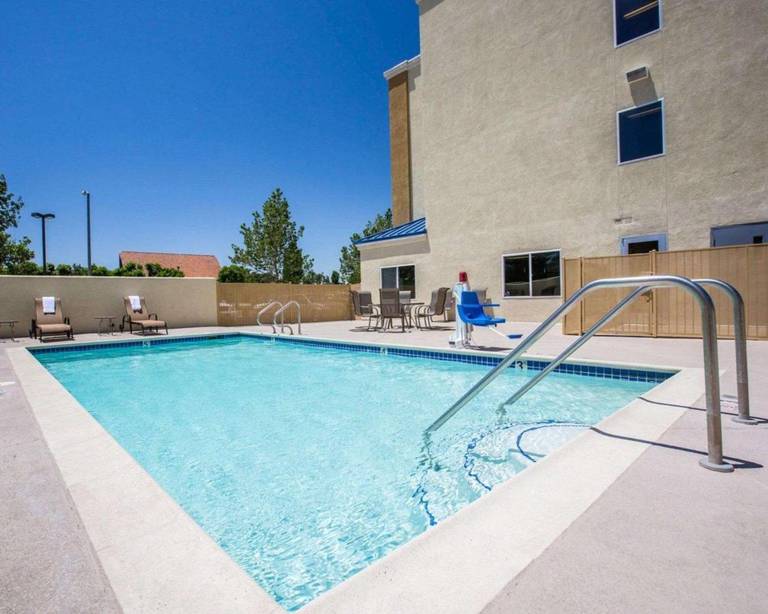 Comfort Suites Victorville