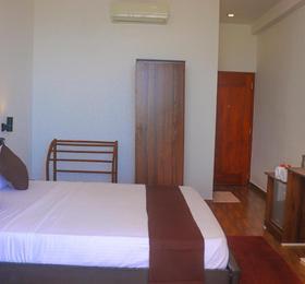 Oreo Beach Hotel в Калутаре