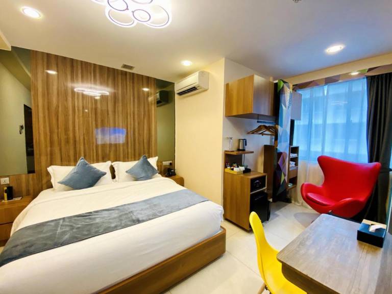 five 6 Hotel Splendour