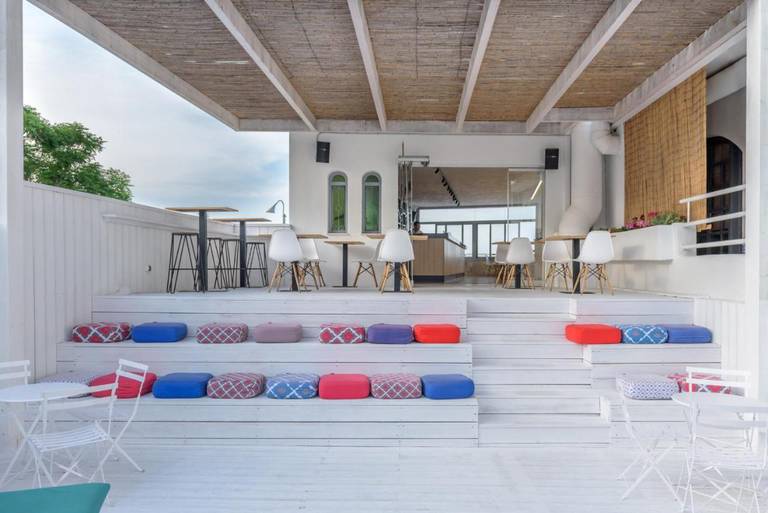 Azure Mare Hotel 