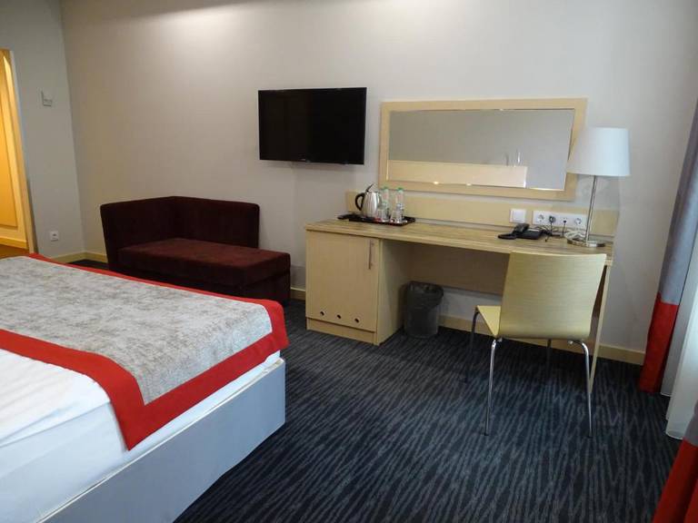 Ramada Hotel & Suites by Wyndham Alabuga