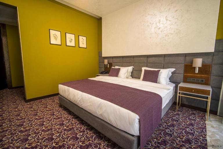 Forrest Terrace Hotel