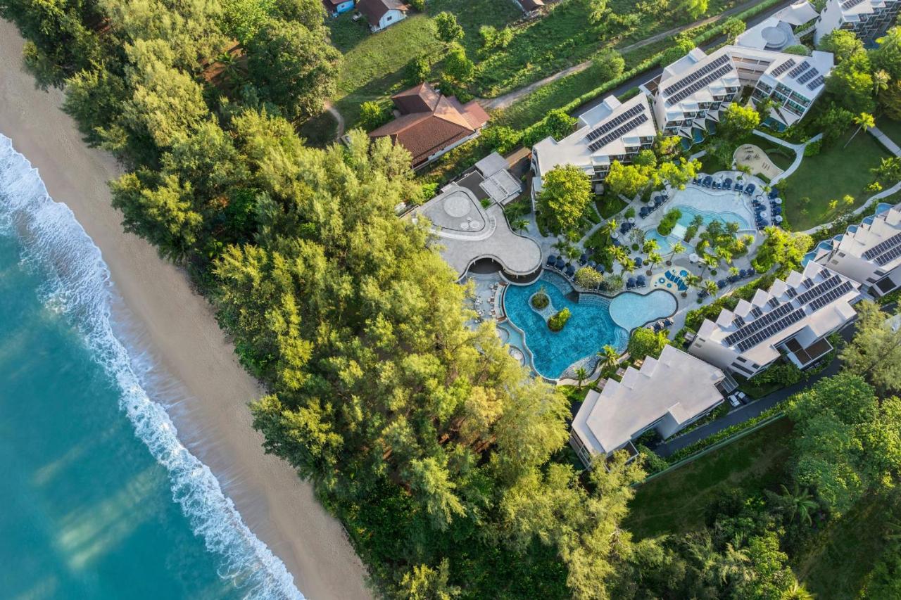 Le Meridien Phuket Mai Khao Beach Resort