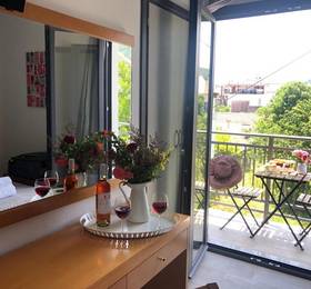 Central Guest House Skiathos в Скиатосе (о. Скиатос)