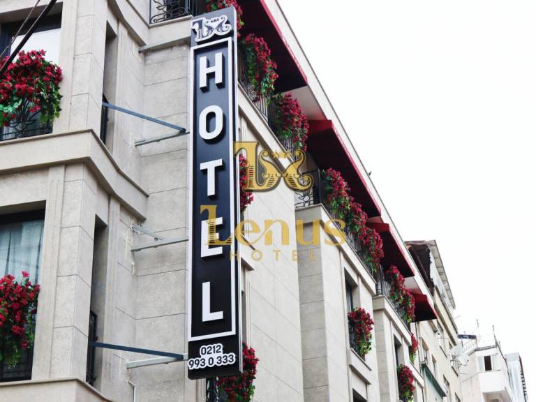 Lenus Hotel