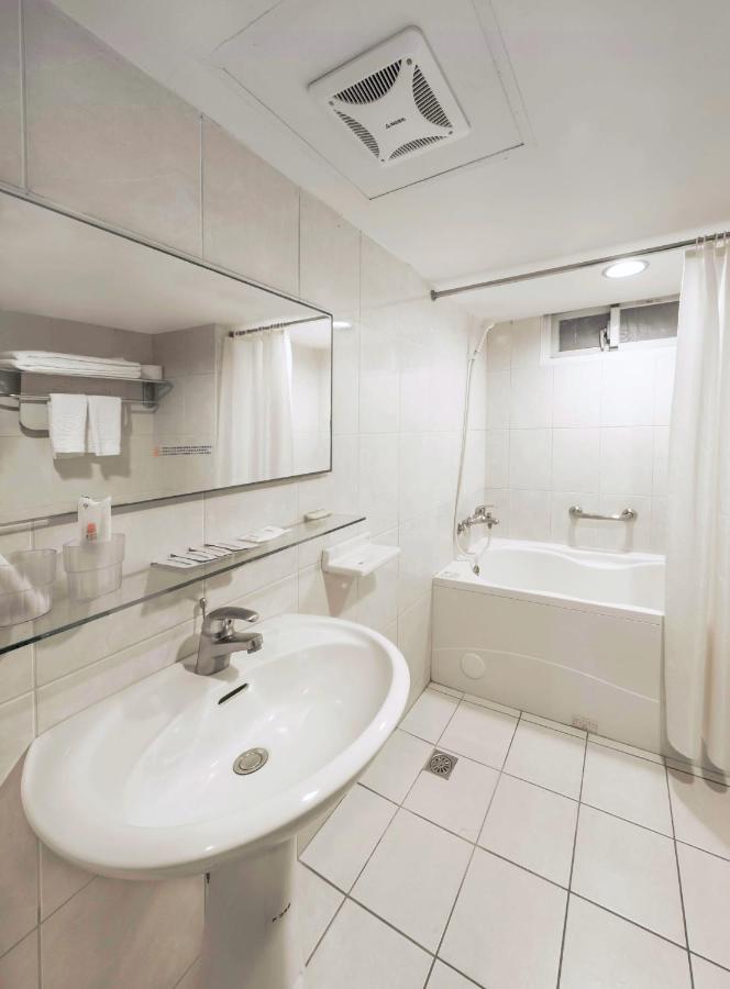 New World Hotel
