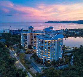 Holiday Inn & Suites Sanya Yalong Bay, an IHG Hotel в Хайнане