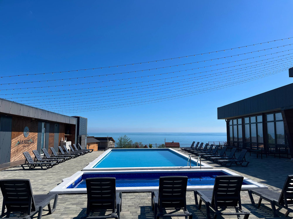 Manresa Resort